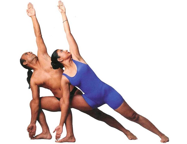 Tư thế yoga hình tam giác