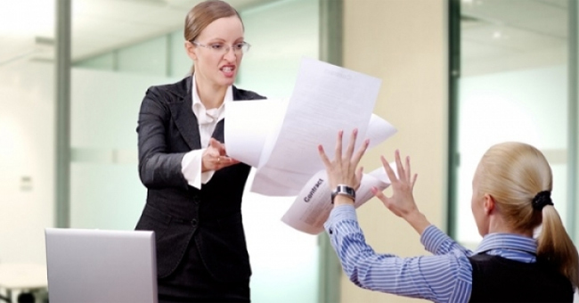 Hạn chế tạo ra mâu thuẫn với sếp  16 điều cầm kỵ khi nói chuyện với sếp