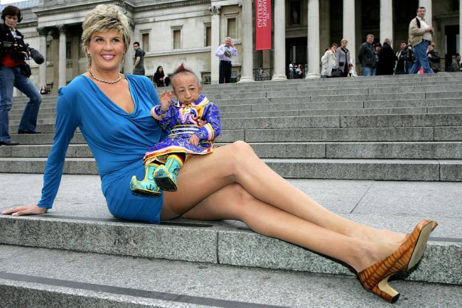 Với đôi chân dài "miên man" tới gần 1,3 m, Svetlana Pankratova đến từ Nga đã sở hữu đôi chân dài nhất thế giới. 