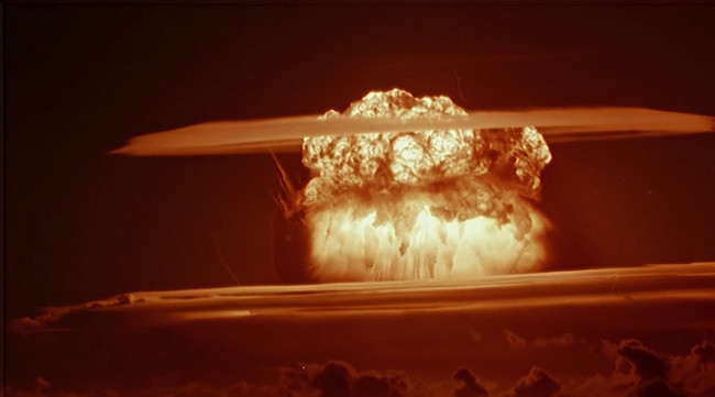 Hình ảnh quả bom nguyên tử mang mật danh "Castle Bravo" nổ Hình ảnh quả bom nguyên tử mang mật danh "Castle Bravo" nổ