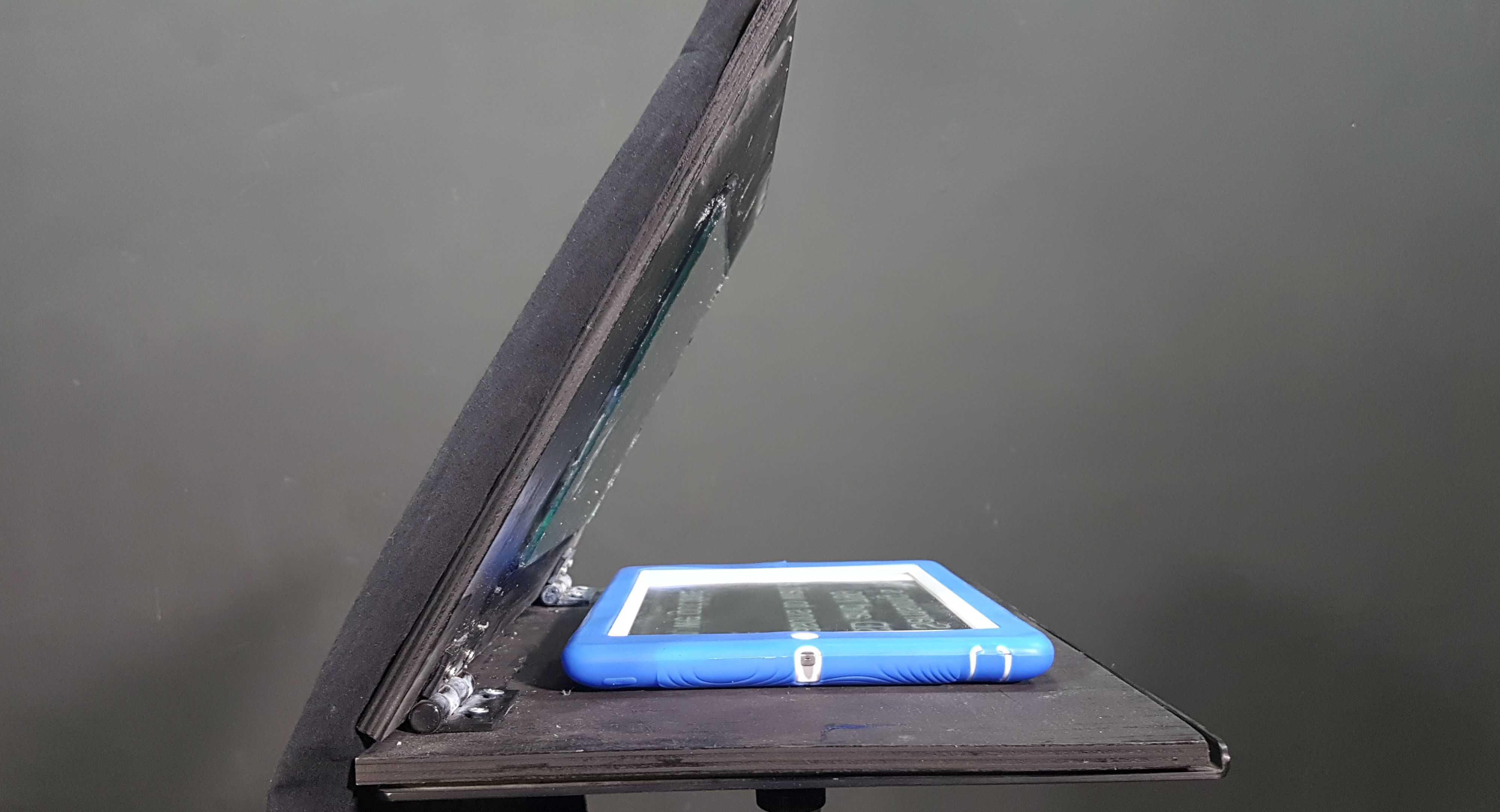 Máy nhắc chữ Máy nhắc chữ