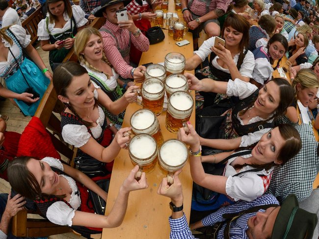 lễ hội bia Oktoberfest