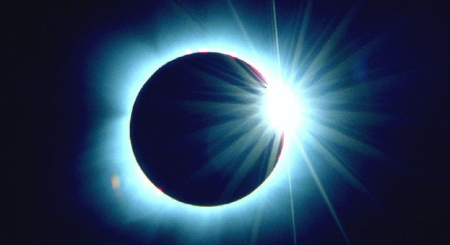 Nhật thực toàn phần  Nhật thực toàn phần