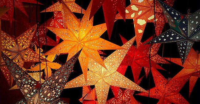 Tự làm đèn lồng hình ngôi sao chơi Trung thu