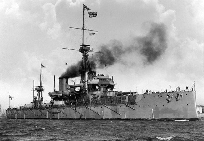 Chiến hạm HMS Dreadnought  Chiến hạm HMS Dreadnought