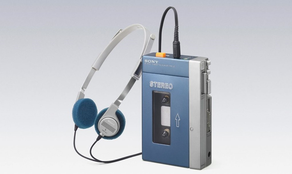 Chiếc Sony Walkman đầu tiên.  Chiếc Sony Walkman đầu tiên.