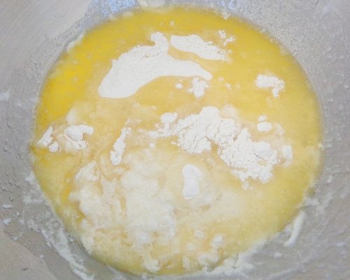 Trộn bột nước