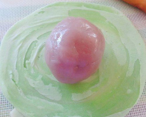 Nặn bánh Trung thu