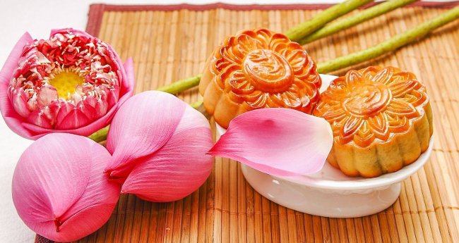 Bánh Trung thu nướng truyền thống