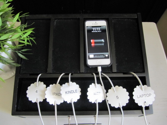 Đánh dấu những chiếc cáp giống nhau để dễ phân biệt Đánh dấu những chiếc cáp giống nhau để dễ phân biệt