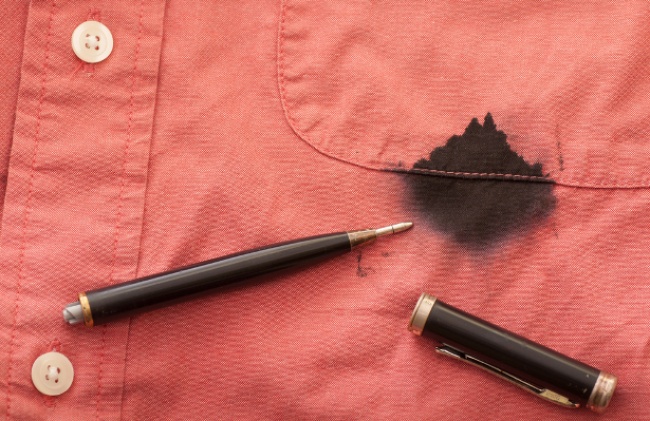 Loại bỏ vết mực trên áo
