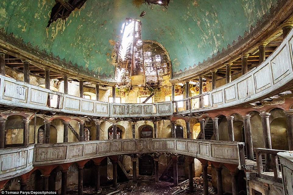 Nhà thờ Tin lành ở làng Zeliszow Nhà thờ Tin lành ở làng Zeliszow