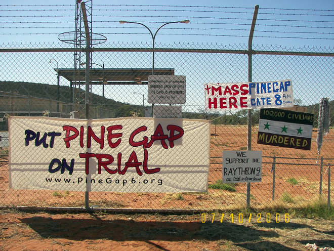 Khu phòng thủ Pine Gap gần Australia  Khu phòng thủ Pine Gap gần Australia