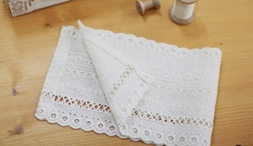 Khâu mép chiều rộng của mảnh vải Khâu mép chiều rộng của mảnh vải