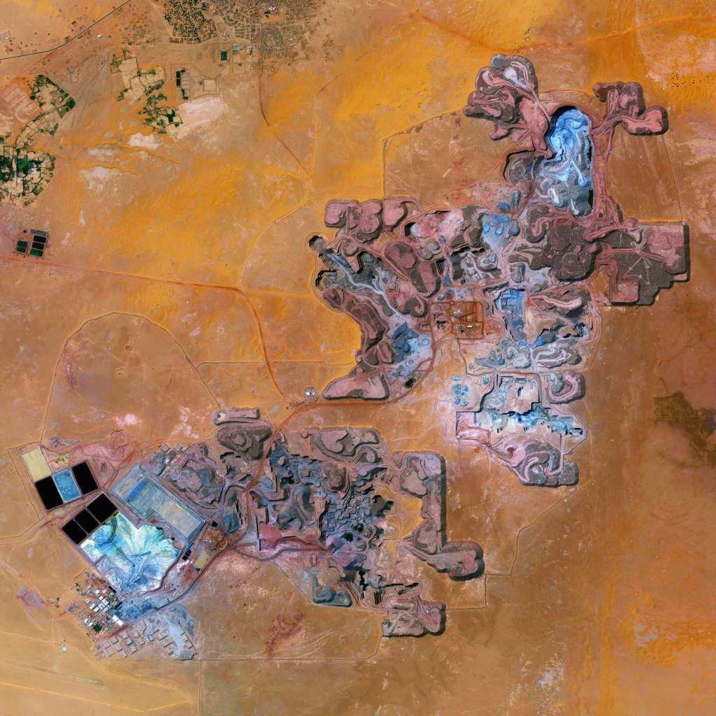 Mỏ Arlit ở Nige với sản lượng khai thác uranium 3.400 tấn/năm. 