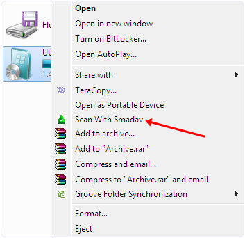 Kích chuột phải vào ổ USB của bạn và trên màn hình xuất hiện một menu popup
