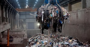 Trong khi nhiều nước "ngập trong rác thải" thì quốc gia này đang phải nhập khẩu rác về dùng
