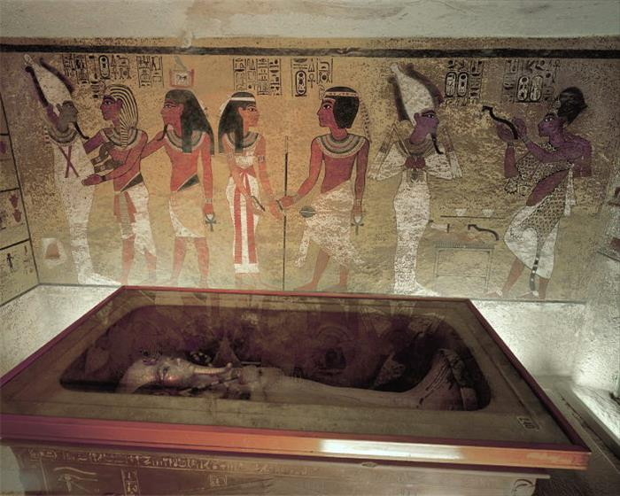 Căn phòng chứa quan tài Pha-ra-ông Tutankhamun