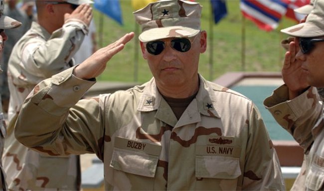 Anh phải làm điều này ngay bây giờ à? Anh phải làm điều này ngay bây giờ à?