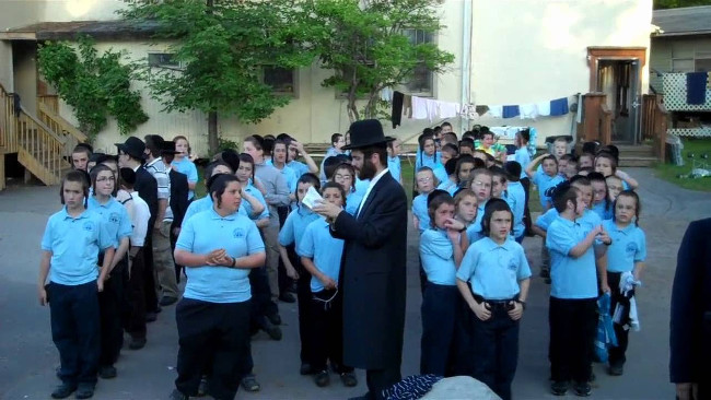 Phụ huynh Do Thái luôn chú trọng tới các hoạt động thực tế   Phụ huynh Do Thái luôn chú trọng tới các hoạt động thực tế