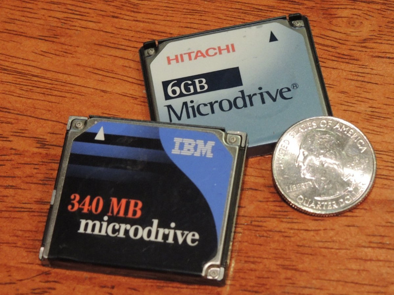 Ổ cứng có kích thước chỉ 1 inch