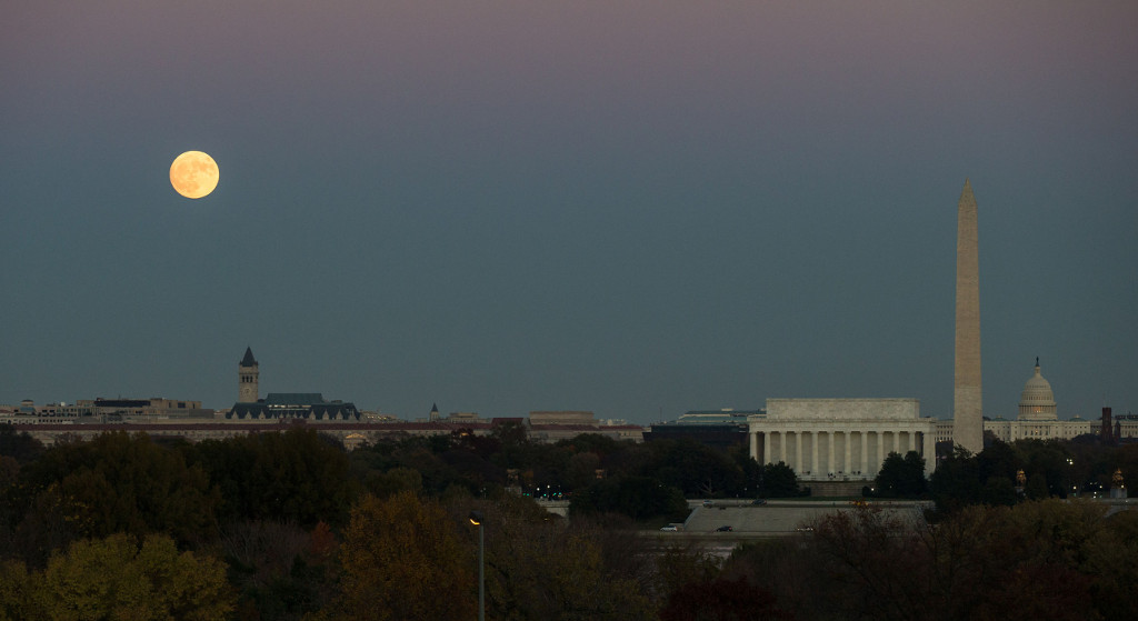 Siêu mặt trăng ở Washington DC