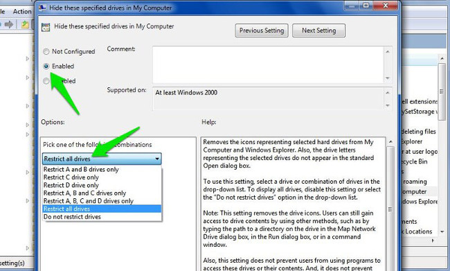 Trên cửa sổ Hide these specified drives in My Computer click chọn Enable để kích hoạt tùy chọn.