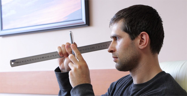 Với độ phân giải 1.440p, người dùng bình thường bắt đầu thấy điểm ảnh ở khoảng cách 16,4 cm trên điện thoại 5,5 inch