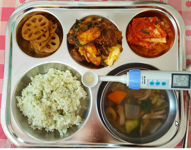 Học sinh trên khắp thế giới ăn gì vào bữa trưa tại trường? Học sinh trên khắp thế giới ăn gì vào bữa trưa tại trường?