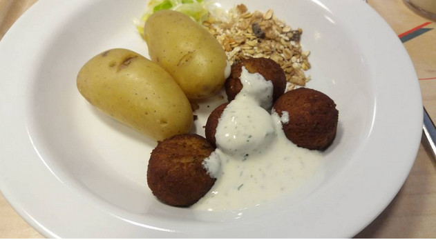 Học sinh trên khắp thế giới ăn gì vào bữa trưa tại trường? Học sinh trên khắp thế giới ăn gì vào bữa trưa tại trường?