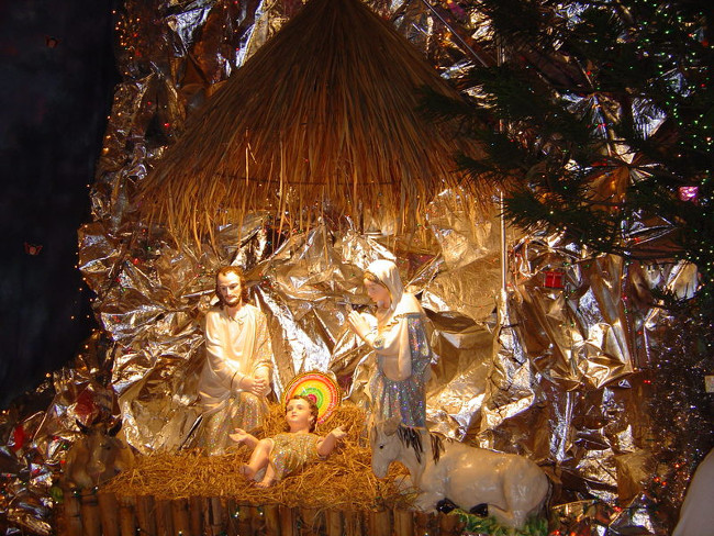 Hang đá và máng cỏ Hang đá và máng cỏ