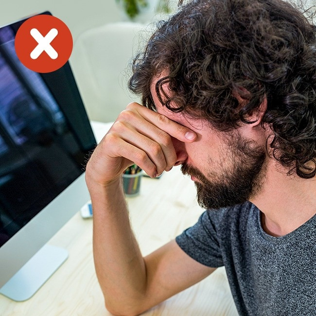 Ngồi làm việc Ngồi làm việc