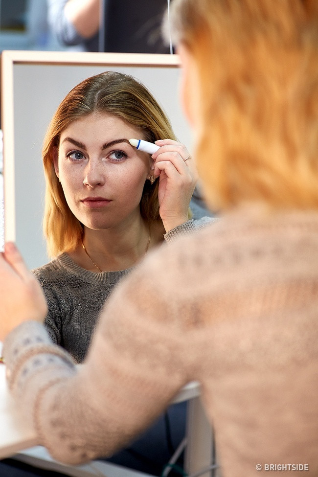 Giữ nếp cho lông mày và tóc Giữ nếp cho lông mày và tóc