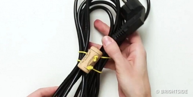 Nắp chai có thể dùng để buộc dây điện 