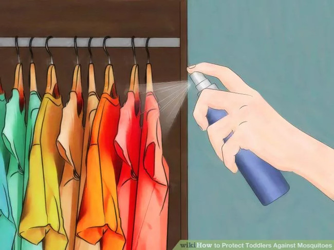 Xịt thuốc phun Permethrin lên quần áo Xịt thuốc phun Permethrin lên quần áo