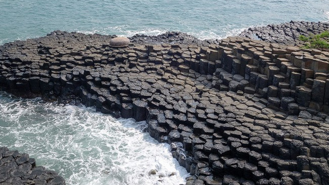 Ghềnh Đá Đĩa là một kiệt tác mà thiên nhiên ban tặng cho Phú Yên