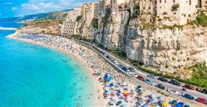 Mãn nhãn trước 10 bãi biển đẹp nhất Italy