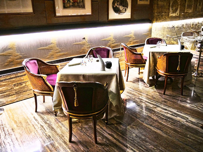 Ăn uống ở Glam tại khách sạn Palazzo Venart thưởng thức món ngon