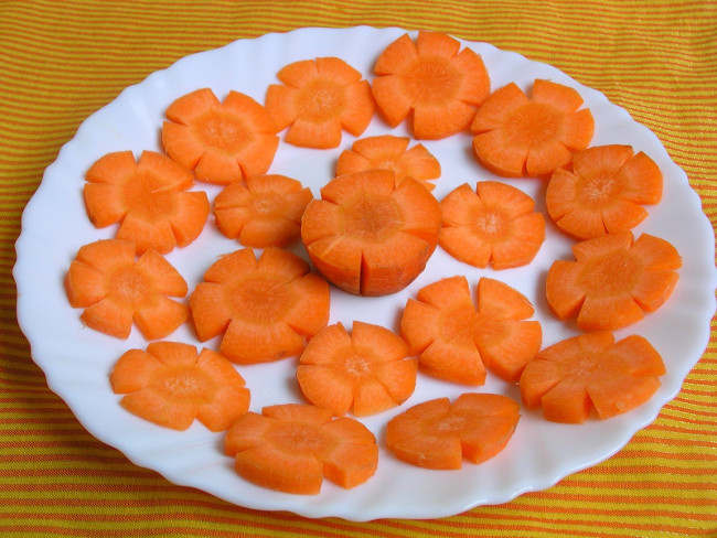 Nên chọn những củ cà rốt nhỏ 