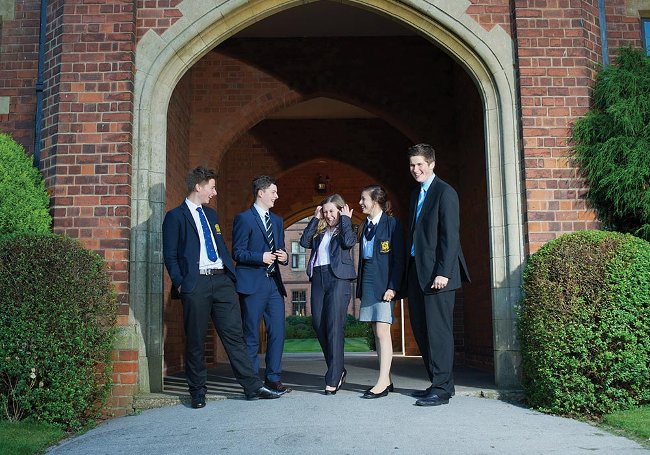 Làm thế nào để đánh giá đúng một con người