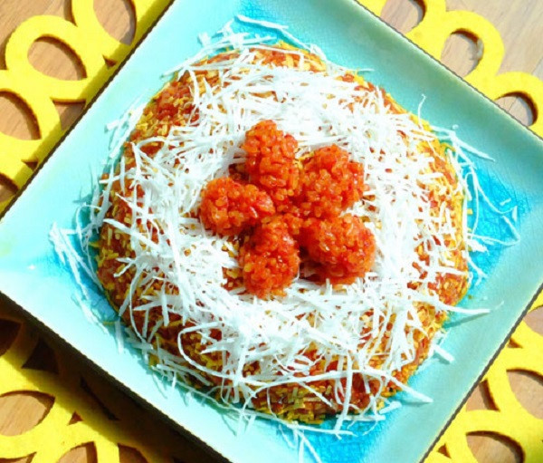 Cho dừa nạo lên xôi  Cho dừa nạo lên xôi