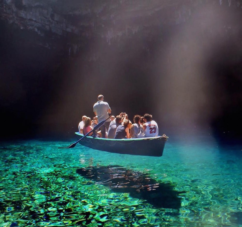 Hồ Melissani