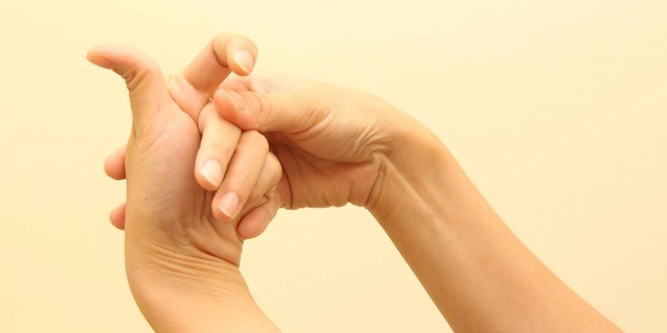 Bẻ khớp ngón tay, ngón chân   Bẻ khớp ngón tay, ngón chân