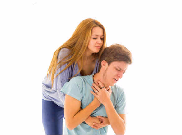 Đẩy bụng là cách sơ cứu khi mắc xương cá