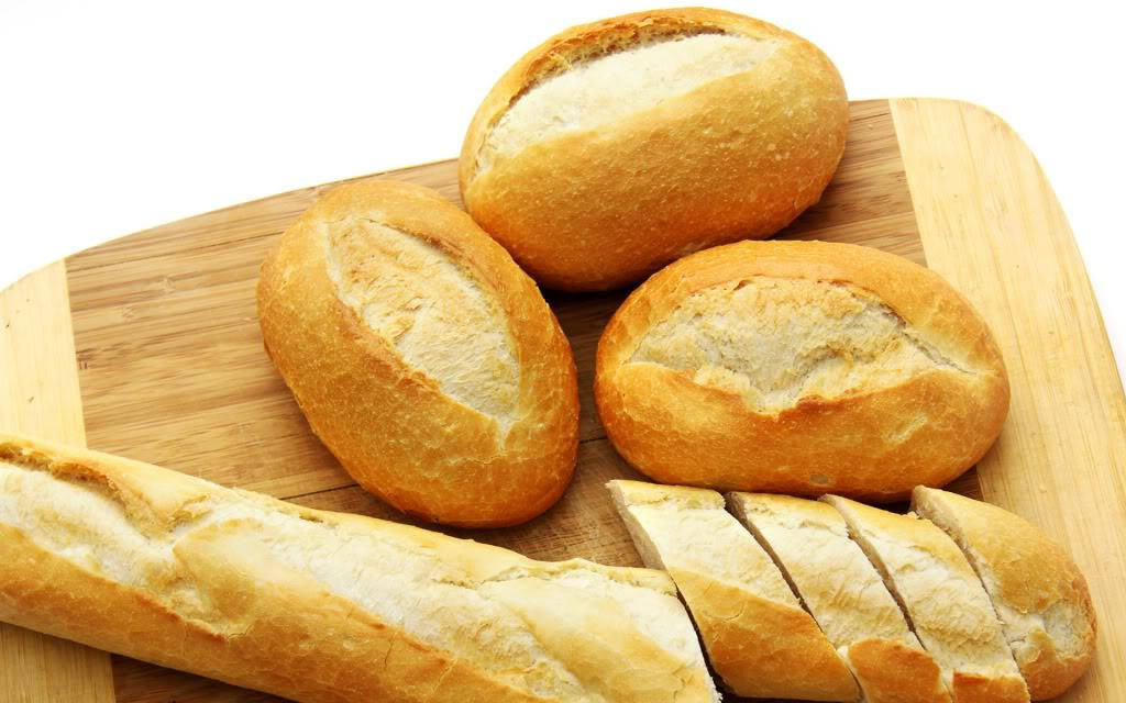 Làm trắng răng bằng bánh mì 