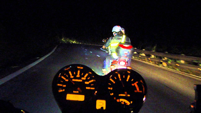 Chạy theo đuôi xe khác