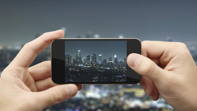 Giữ thiết bị lâu dễ khiến cho tay bạn mỏi và rung