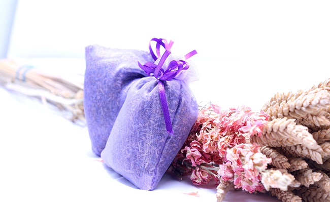  Luôn mang túi thơm bên người