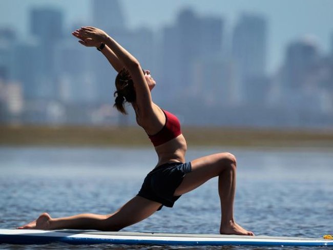 Nghĩ rằng "ít béo" hoặc "không béo" nghĩa là ít calo hơn