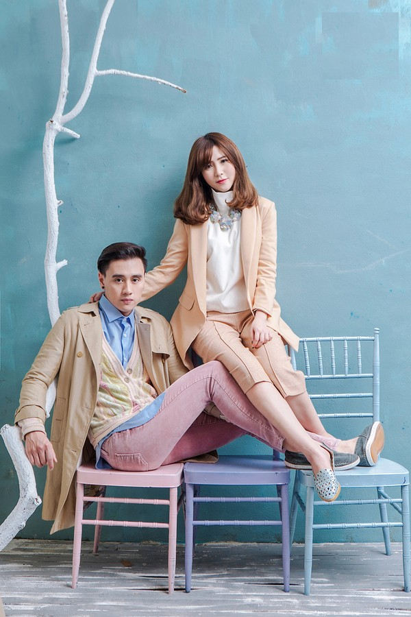 Gam màu tươi sáng giúp hai bạn trở nên nổi bật 